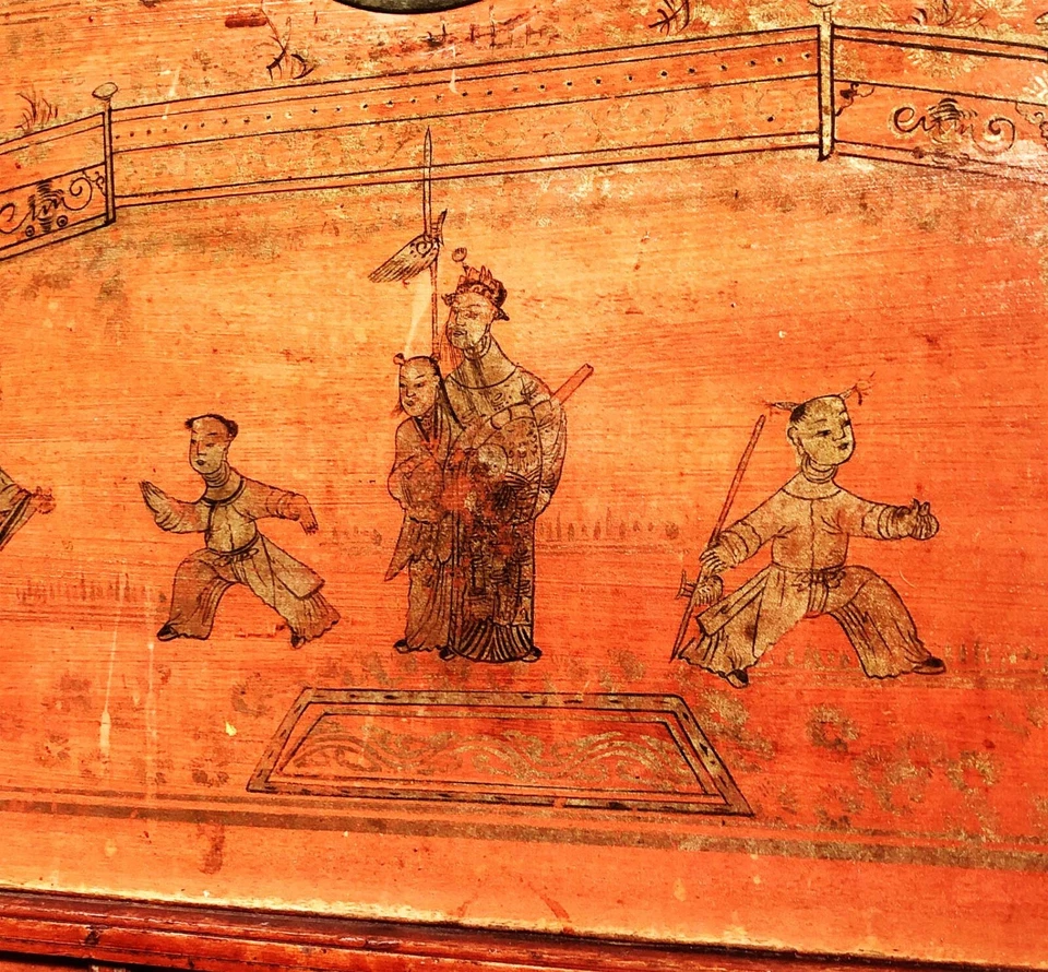 Antigo baú chinês (5590), laca vermelha pintada à mão, por volta de 1800-1849 - Imagem 3 de 4