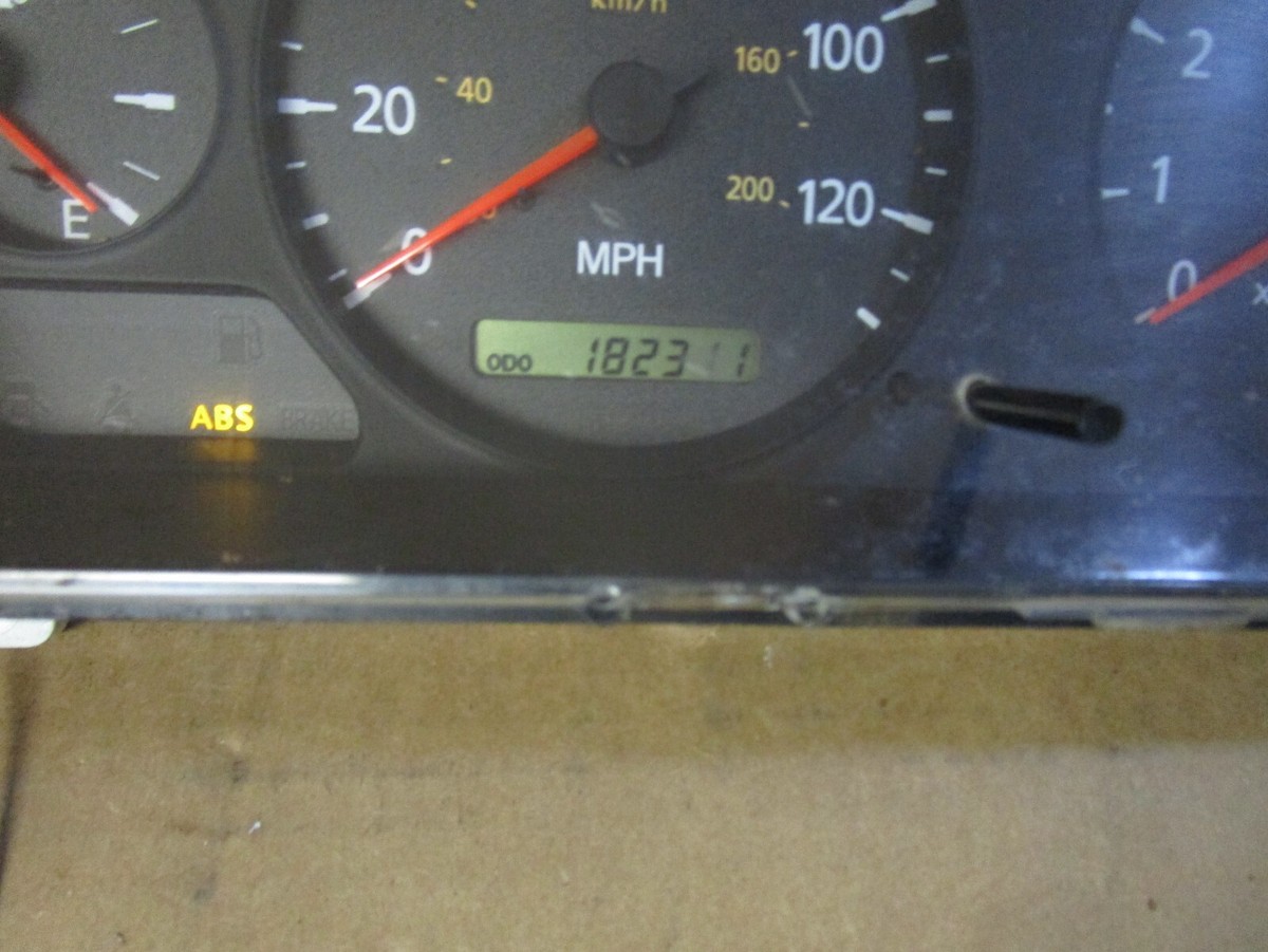 01-06 Nissan Sentra Speedometer Instrument Cluster 182K