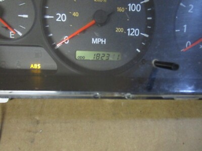 01-06 Nissan Sentra Speedometer Instrument Cluster 182K