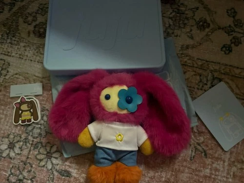 CJ Hendry Flower Market Juju "Boo".