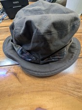 Barbour Waxed Cotton Hat – Dark Green – XL – Tartan Lined