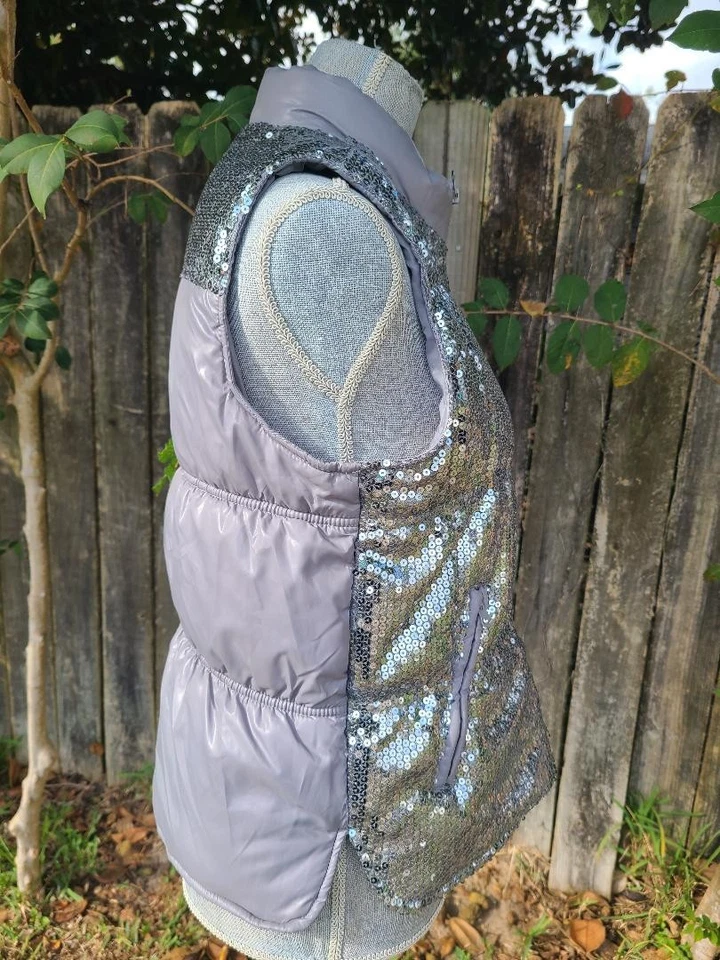 JW Puffer Vest Women’s M Gray Sequin Embellishment Zip Up Sparkle Pockets Size M - Image 4 of 4