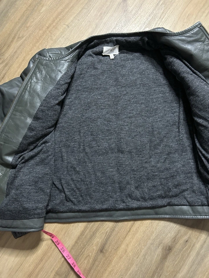 Chaqueta de cuero genuino para mujer LOU and GRIS verde oliva talla pequeña Foto 3 de 4