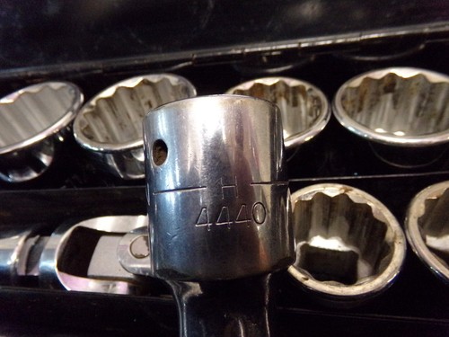 CASE IH PROFESSIONAL 3/4" Drive Sockets, 1/2" Breaker, & CARLYLE Extensions 19pc - Picture 10 of 13