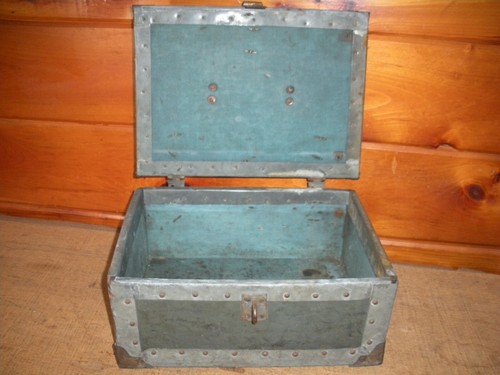 Vintage Handmade Wood and Metal STRONG BOX - Picture 2 of 10