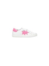 Le sneakers  2STAR sono realizzate con  fodera in pelle di maiale, una solett...