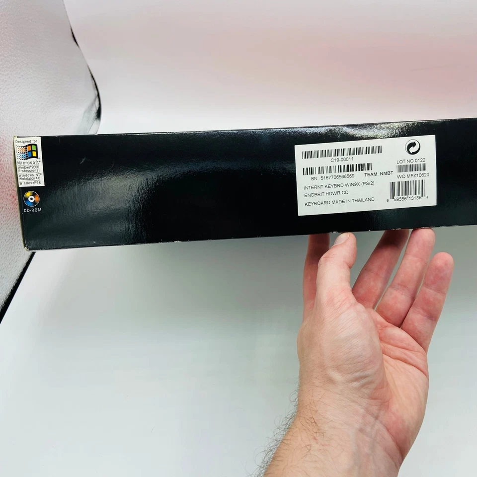 Microsoft Internet Vintage Keyboard X05 New in Box ps/2 Wired CD included - Image 4 of 4