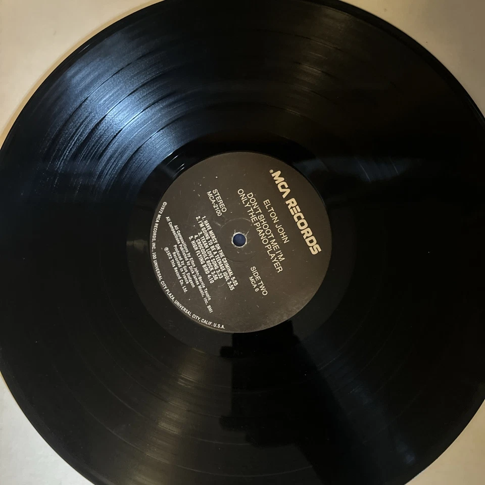 Elton John Don't Shoot Me I'm Only Piano Player Original Vinyl MCA -2100 1973 VG - Image 3 of 3