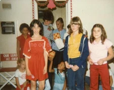 FOUND FAMILY PHOTO Vintage ORIGINAL PHOTOGRAPHY Vernacular 38 LA 86 H