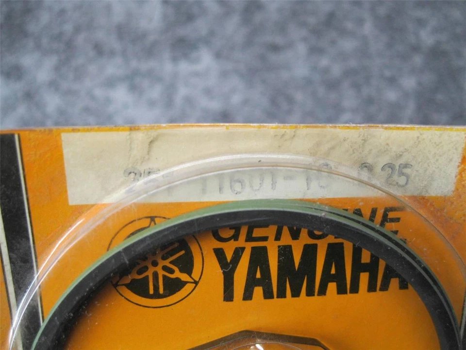 Anillo de pistón NOS 69-71 Yamaha AT1 CT1 1er .25 610D Foto 2 de 3