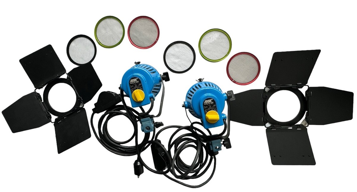 Arri Arrilite 600 Focusing Tungsten Flood Spotlights Pair Bulbs