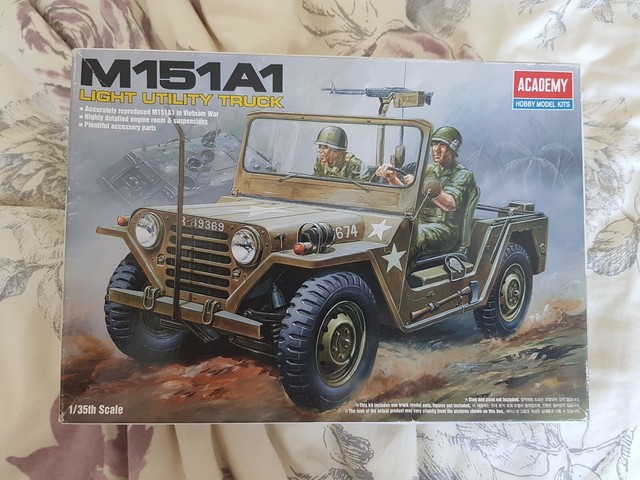 1 35 scale jeep