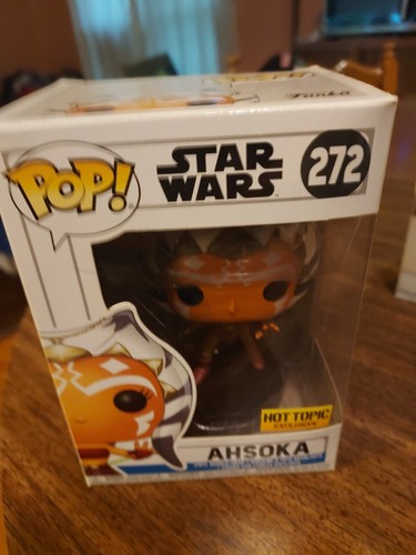 Funko Pop Star Wars Ahsoka Tano N°130 - Exclusive Hot Topic - Vinyl Neuf