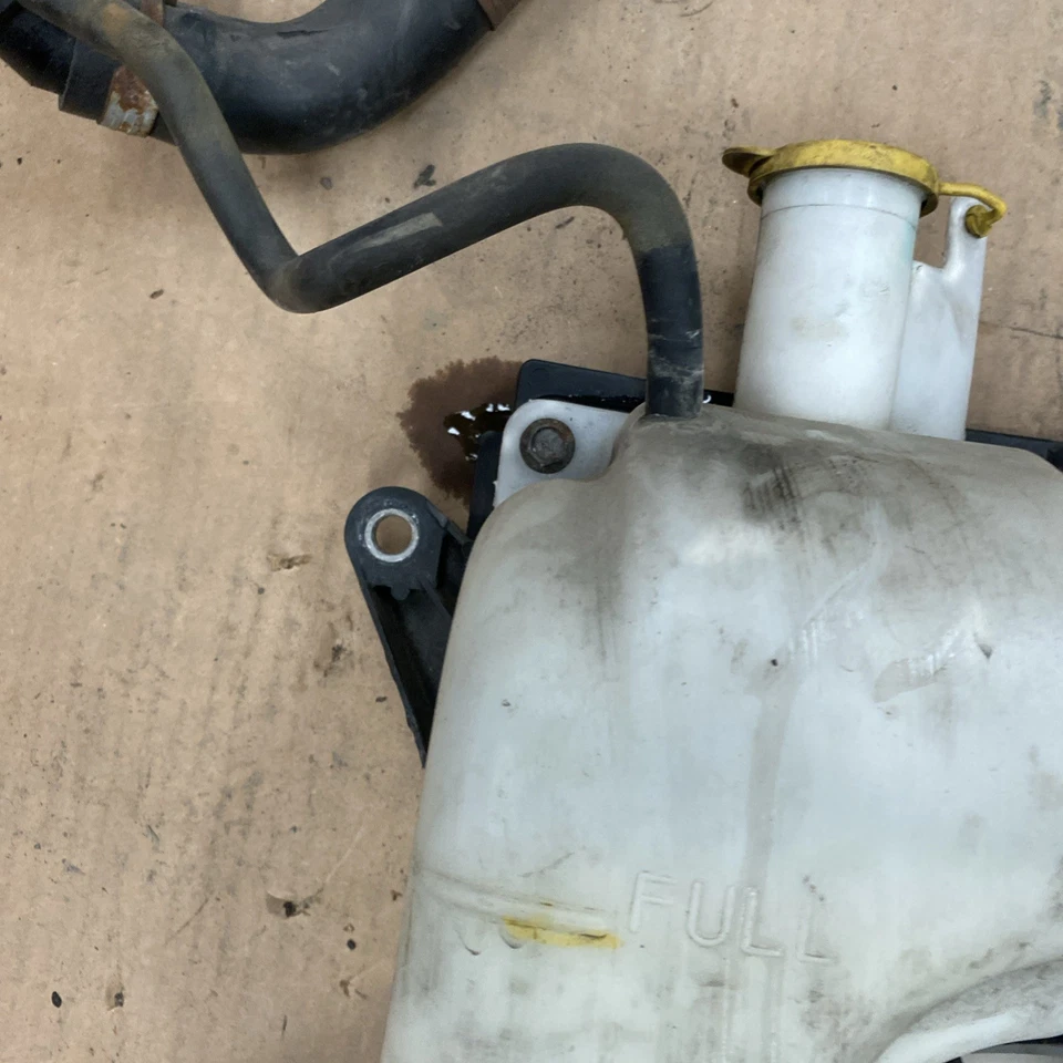 Radiator Fan Motor Fan Assembly 2008 2009 2010 2011 2012 2013 3.6 TRIBECA - Image 4 of 4