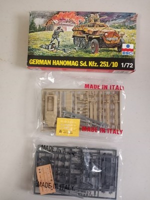 1/72 Esci Sd.Kfz. 251/10 w/Esci Sd.Kfz. 251/1 x2