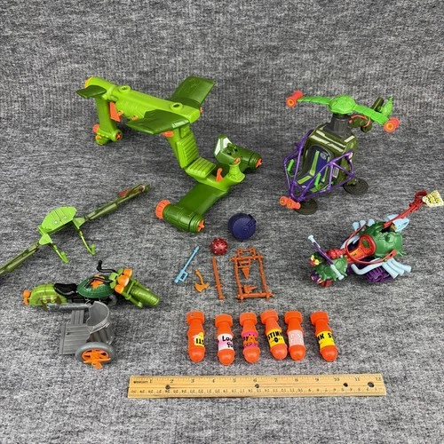 Mixed Lot of Vintage TMNT Vehicles and Accessories - 1989 - see description