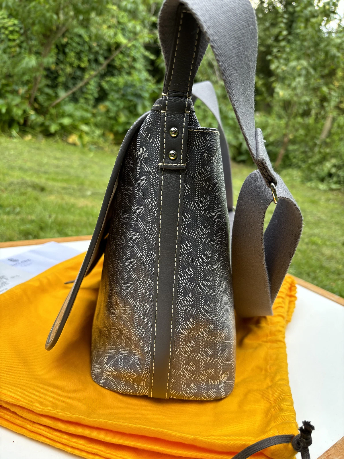 Goyard messenger capétien MM