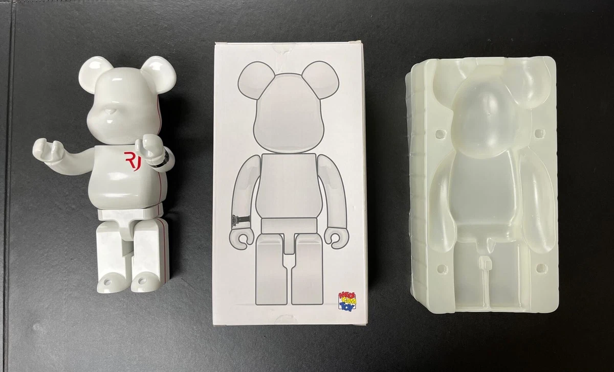 Medicom Toy Plus - Silver Chrome version- Bearbrick 400 | Medicom Toy Store