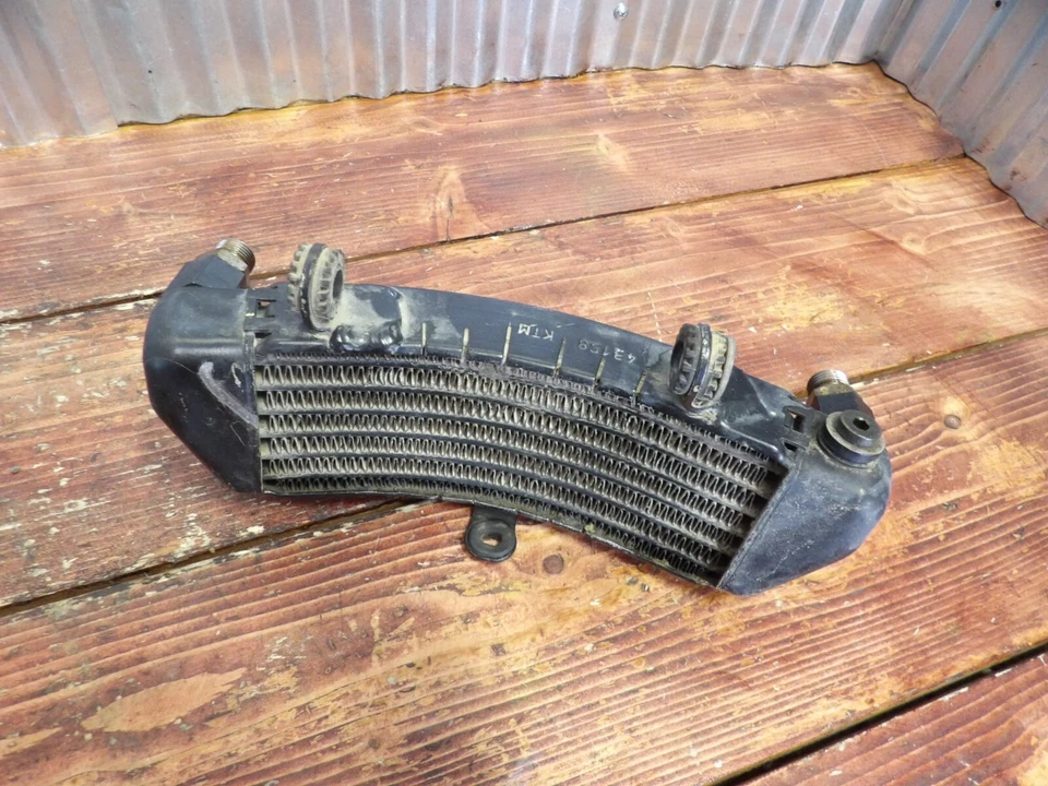 03-07 Ducati ST3 ENFRIADOR DE ACEITE 548.4.023.1B Foto 2 de 3