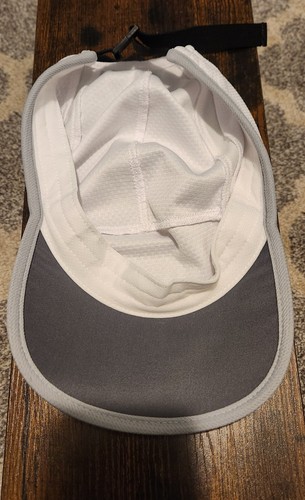 New Balance 5 Panel Performance Hat Polyester Adjustable Moisture Wicking Vented - Picture 5 of 6