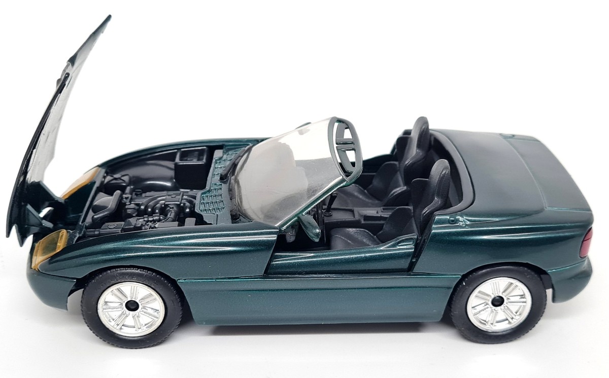 自動車 Revell BMW Z1 ROADSTER Revell BMW Z1 1/24 Part 1, What's In The Box & Preparation