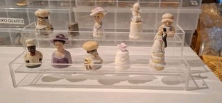 Ten piece lot of Thimble