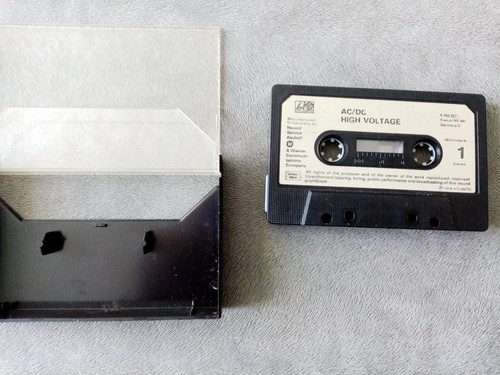 AC/DC "High Voltage" cassette K7 Europe