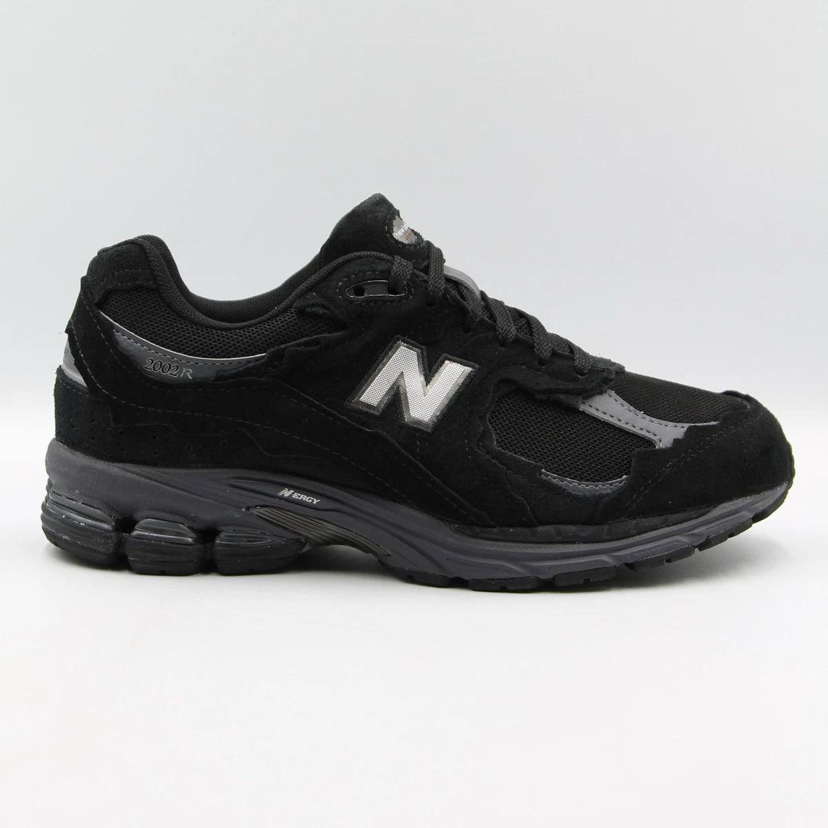 New Balance 2002R Low Black for sale | eBay