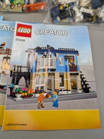 Retired and Complete Set: 3 in 1 LEGO CREATOR: Bike Shop & Cafe (31026)