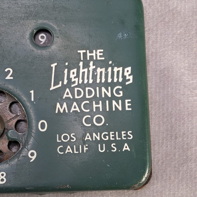 #ad Vintage The Lightning Adding Machine Co Los Angeles Green Calculator 7 Dial $11.99