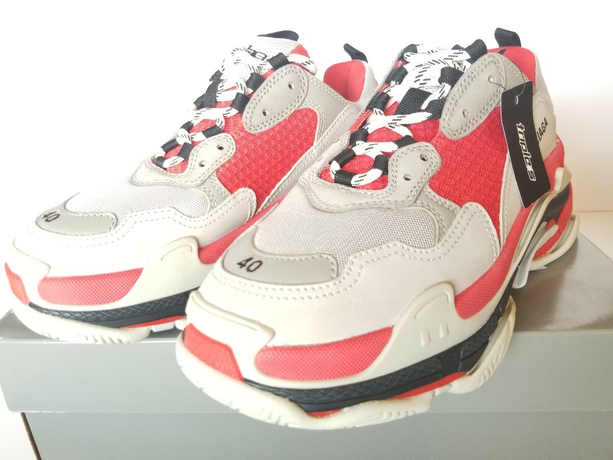 【関税＆送料込み】Balenciaga Triple S Low-Top Sneakers Balenciaga Men's Triple S Mesh Low-Top Sneakers | Neiman Marcus