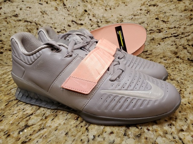 pink weightlifting shoes
