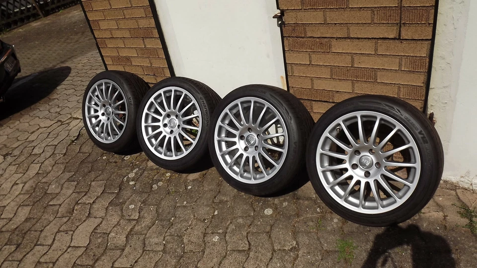 8x17 RH Alufelgen AS Speiche ET 55 + 3 Paar Distanzscheiben 215/45ZR17 Reifen - Bild 2 von 4