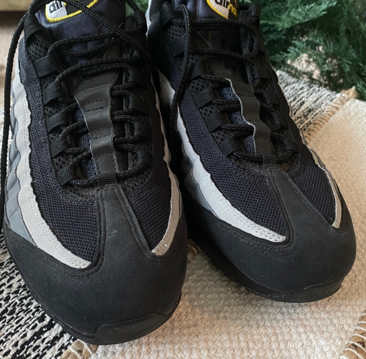 Nike Shoes Men 12 Gray Black Air Max 95 Batman Retro Striped Nike Shoes Men 12 Gray Black Air Max 95 Batman Retro Striped