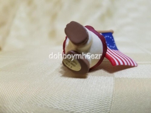 Hallmark 1994 Merry Miniatures Bear with Flag Patriotic 4th of July Flag - Picture 2 of 3