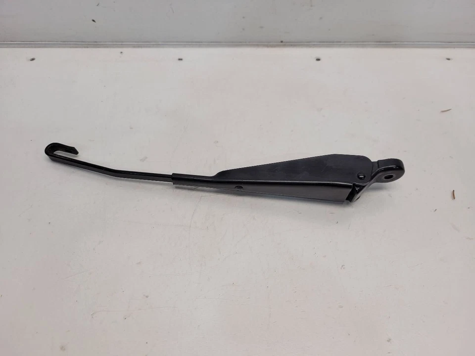 Brazo limpiaparabrisas trasero Chevrolet Equinox 2011 Foto 2 de 4