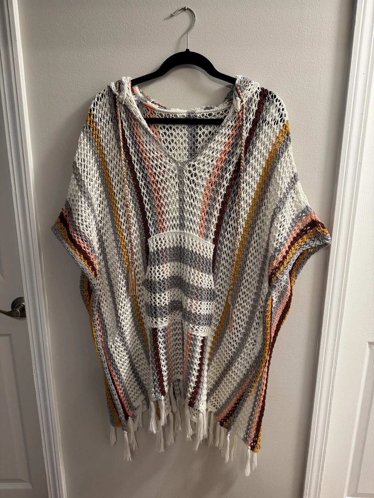 Hooded Striped Poncho Knit Fringe Trim Cover Up Bohemian Festival OS - L/XL
Opens in a new window or