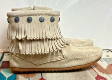 Women's Minnetonka Double Fringe Putty Suede Hippy Ankle Zip Moccasin Sz. 7