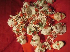 Vtg 60s Plastic BLOWMOLD SANTAS, LANTERNS, BELLS CHRISTMAS GARLAND CHAINS  9 ft