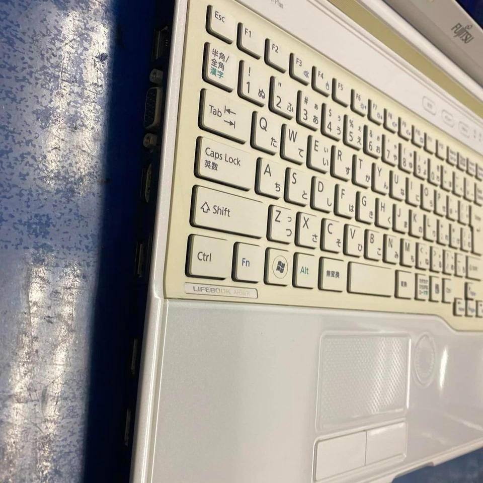 Fujitsu Lifebook AH56/H White Core i7-3610QM Windows11 RAM 8GB HDD 500GB Laptop - Image 3 of 4