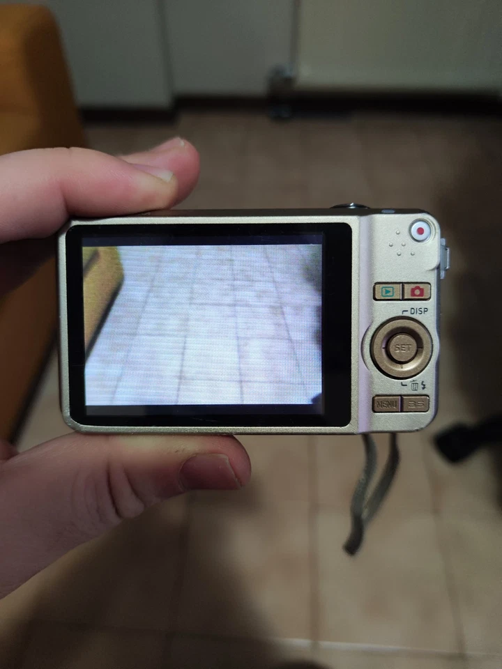 FOTOCAMERA DIGITALE COMPATTA CASIO EXILIM EX-Z90 CHAMPAGNE 12.1 MPX - Imagen 4 de 4