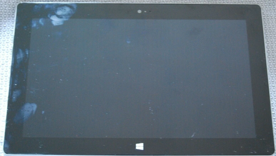 Surface 2 Tablet 64GB hard drive / 2gb ram - Image 3 of 4