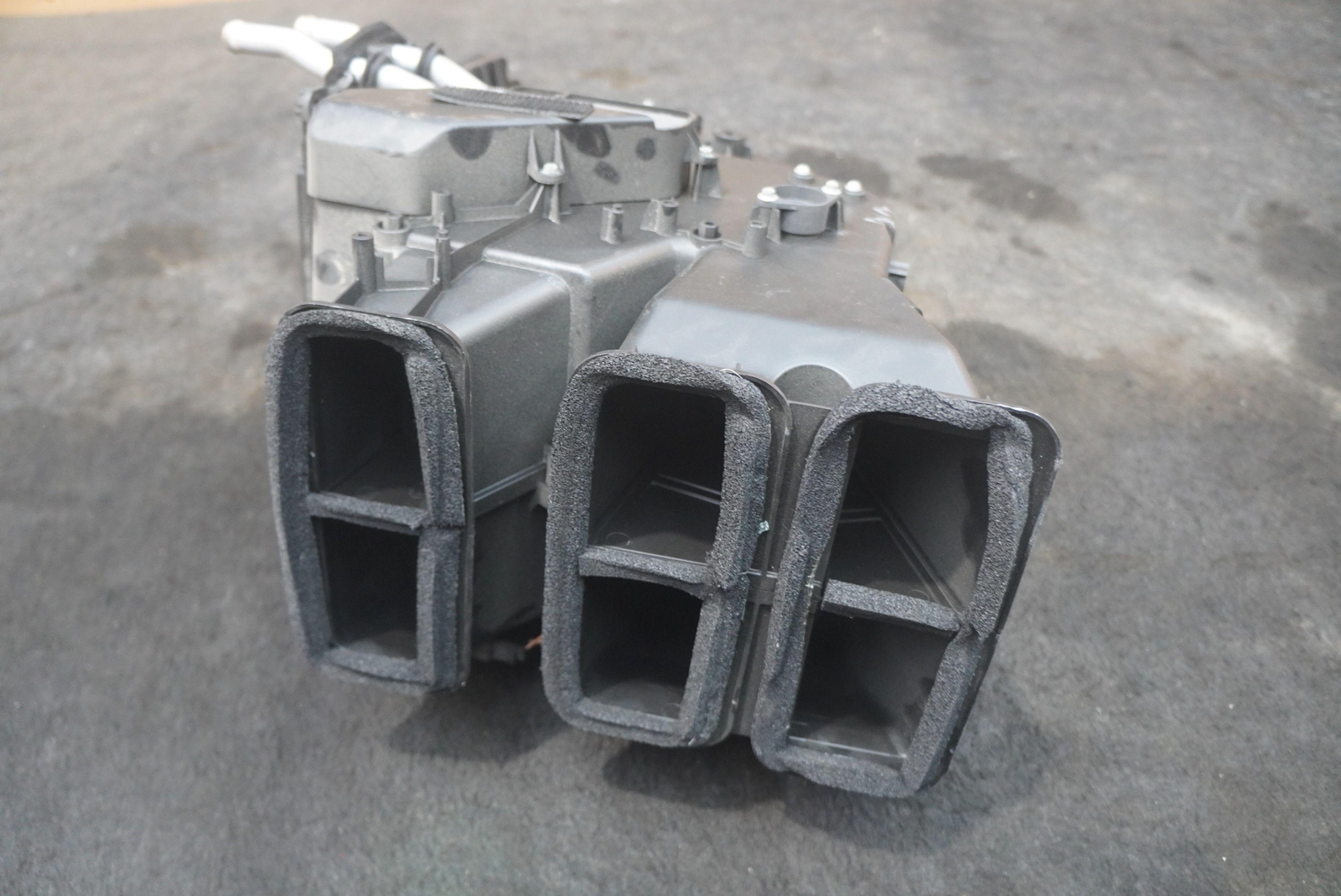 HVAC Heater Core Box Duct Distribution Evaporator 13A3588CP McLaren 570S 2019