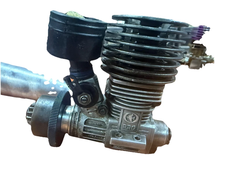 motore thunder tiger Scala 1/10 Da 18 Completo Di Marmitta E Rotostart - Immagine 3 di 4