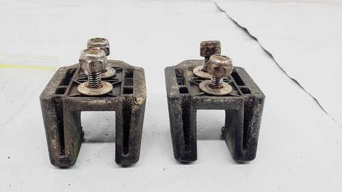 Base de anclaje de cierre de capó Jeep Wrangler TJ con tuerca de bloqueo 1997-2006 par - Imagen 6 de 9