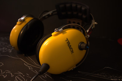 Trackscan ANR Active Noise Reduction Track Scan Headphones Yellow