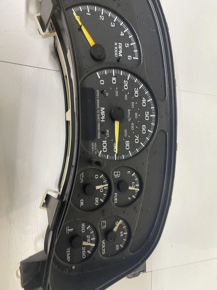 Chevrolet Silverado 2500 HD 2000 6,0 velocímetro sin vidrio probado por OEM Foto 4 de 4