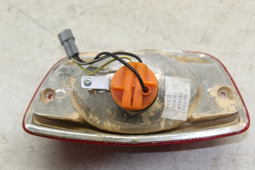 LUZ TRASERA TRASERA VESPA LX50 07 - Imagen 4 de 6