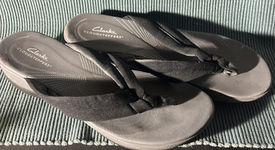 Clarks Women's Cloudsteppers Arla Kaylie Black/ Gray Flip Flops Sandals Sz 10