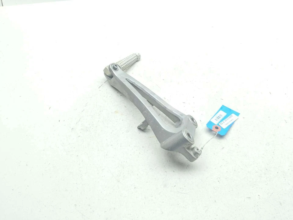 Clavija de pie de pasajero derecho Yamaha YZF R1 09-14 Foto 3 de 4